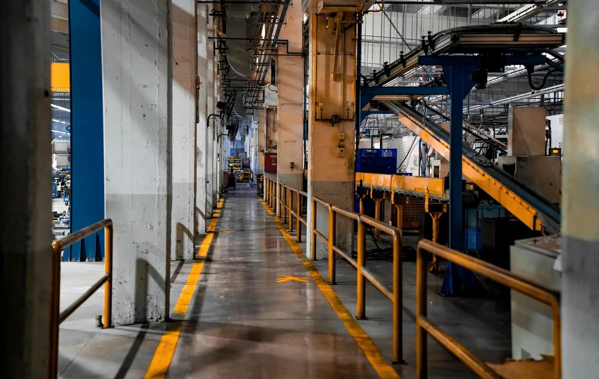 Supplier discovery stack mapping platforms, directories and direct outreach beyond Alibaba.